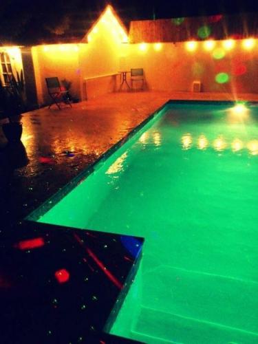 377035 10151150323126252 2096229209 n